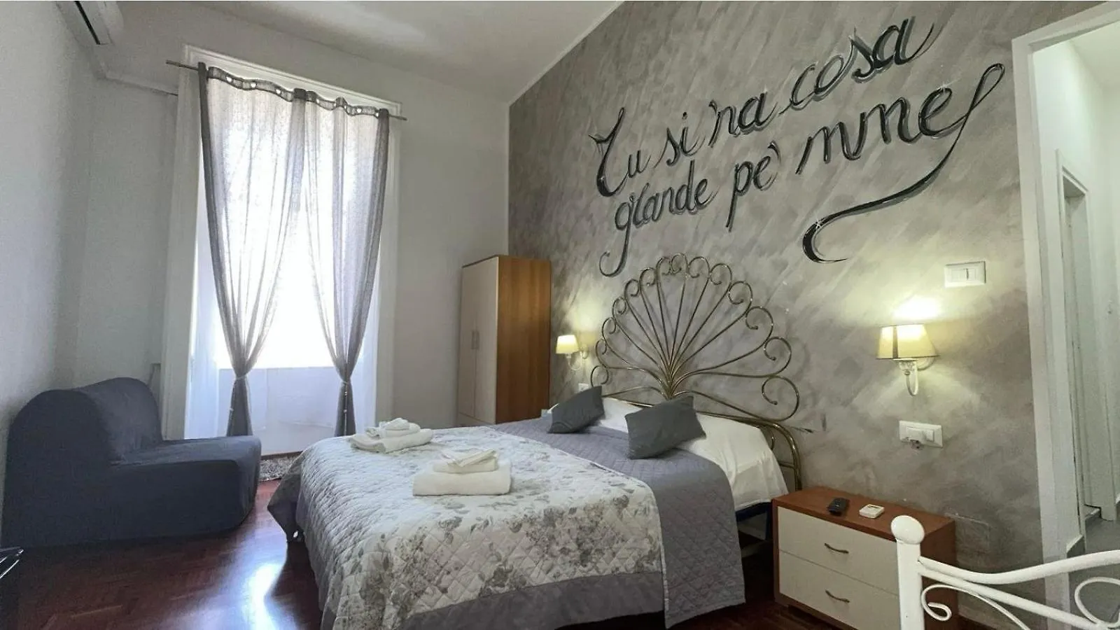 B&B House Bamba Luxury Naples 0*,  Italy