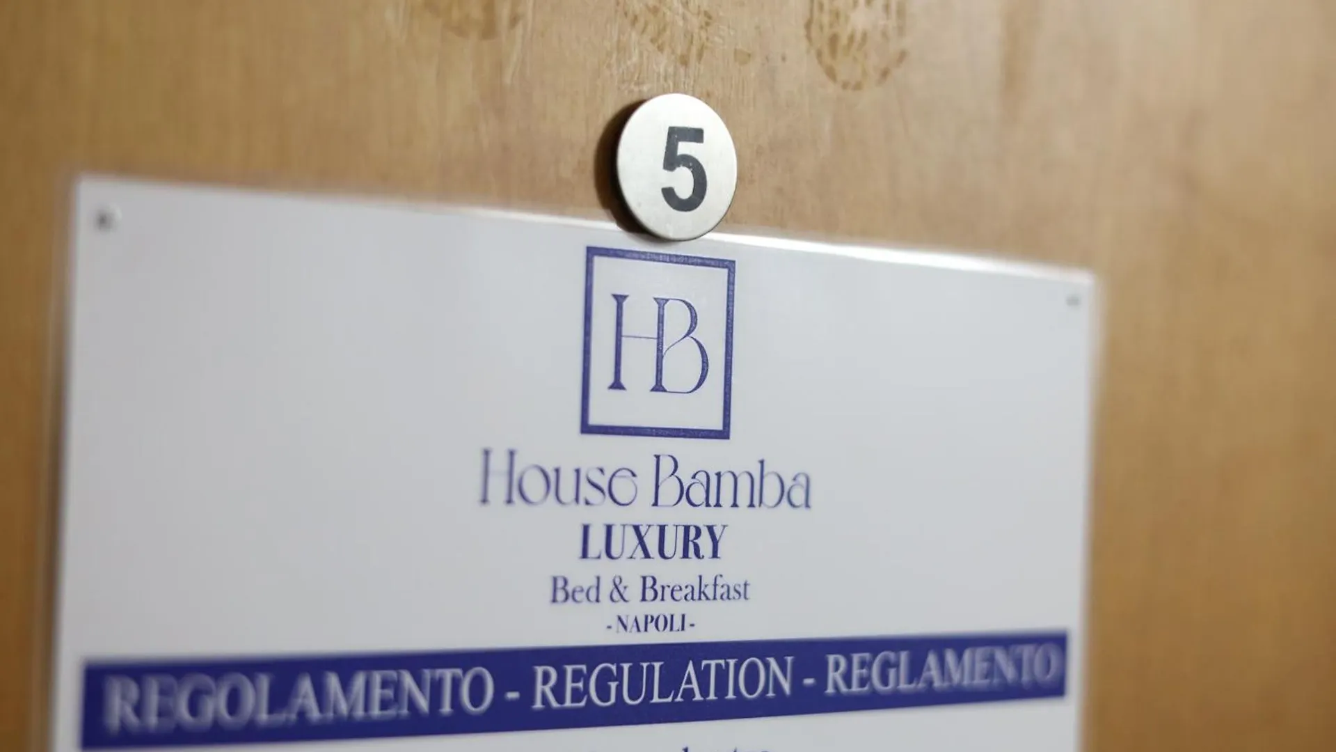 Bed & Breakfast B&B House Bamba Luxury Napoli Italia